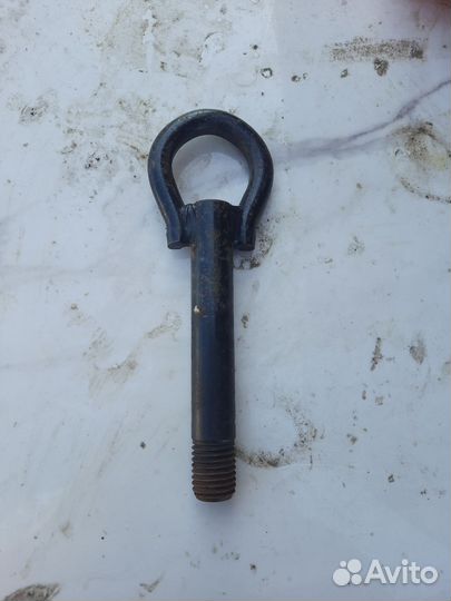 Буксировочный крюк логан