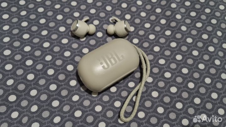JBL reflect flow PRO