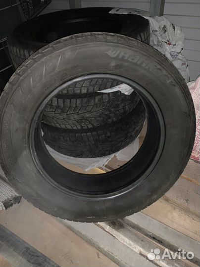 Hankook Winter I'Cept IZ2 215/65 R17