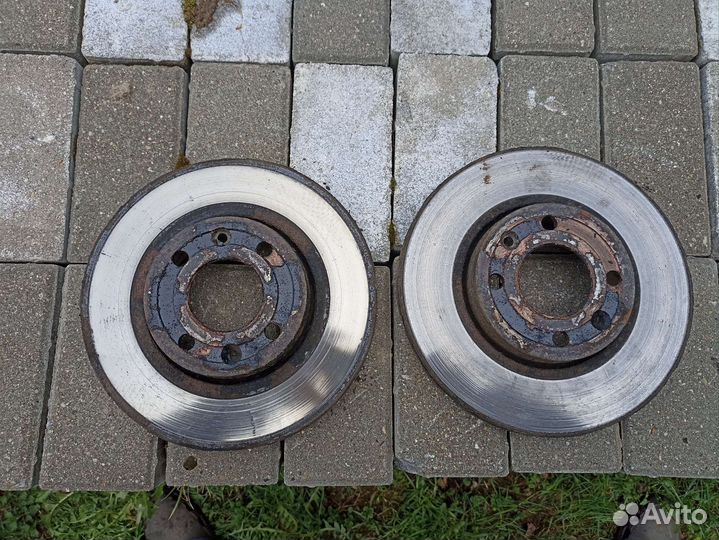 Передние тормозные диски Nissan note E11