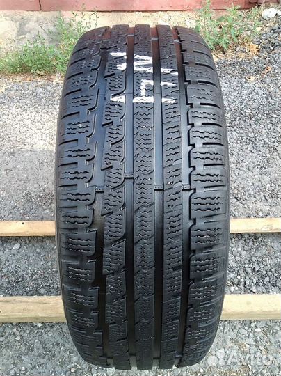 Kumho I'Zen KW27 215/55 R17 98V