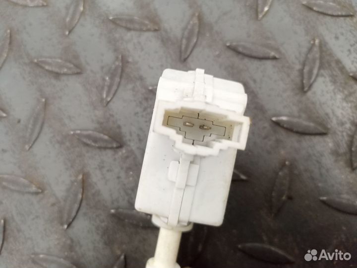 Активатор замка крышки бензобака для VW Passat CC