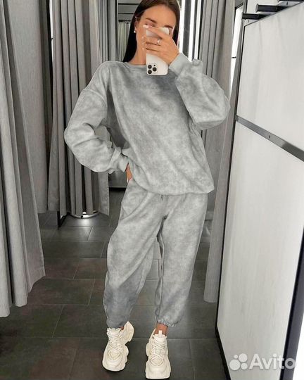 Костюм женский