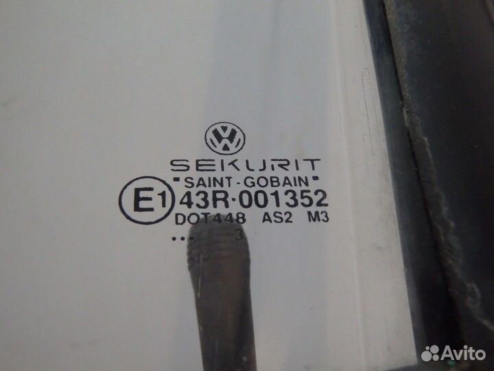 Стекло двери передней левой Transporter T4 96-00