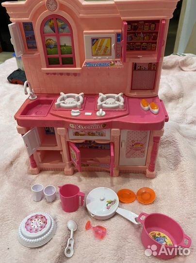 Кухня маленькая игрушечная с посудой и мебелью