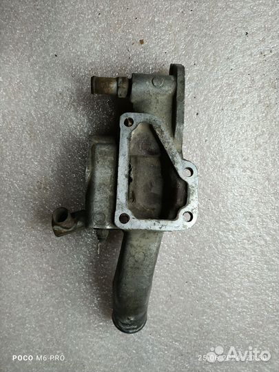 Корпус термостата Nissan terrano TD27