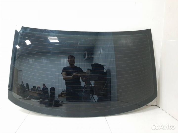 Стекло заднее Volkswagen Polo Sed RUS 2011