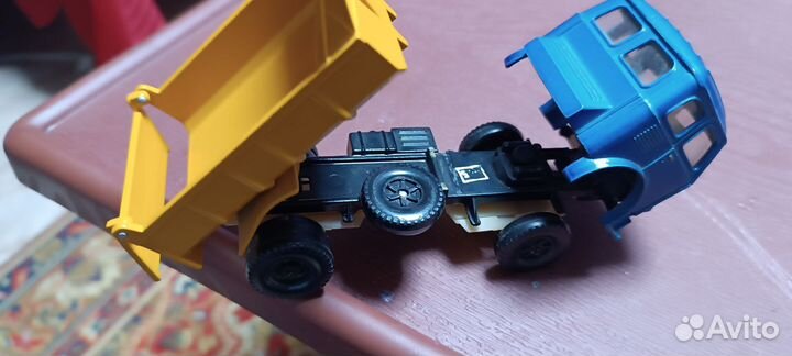 Модель грузовика СССР маз самосвал
