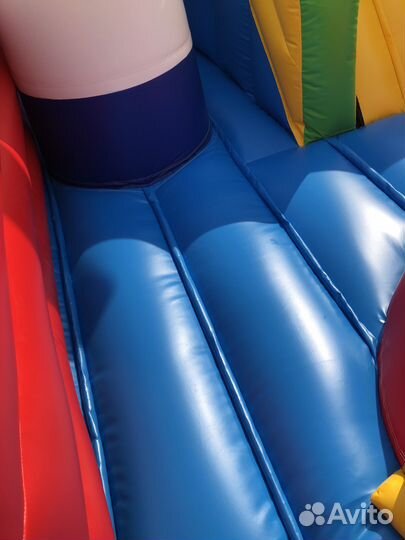 Батут надувной