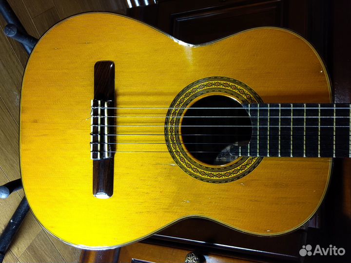 Классическая альт гитара