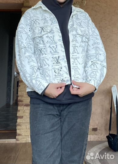 Джинсовая куртка