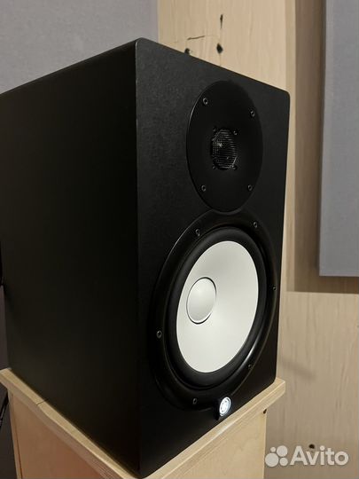 Студийные мониторы Yamaha hs8