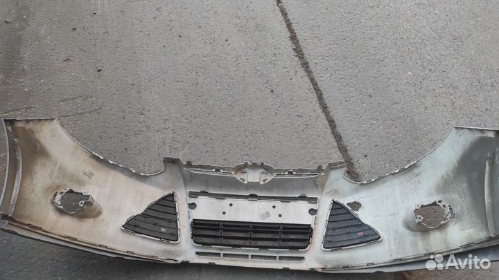 Передний бампер Ford Focus 3