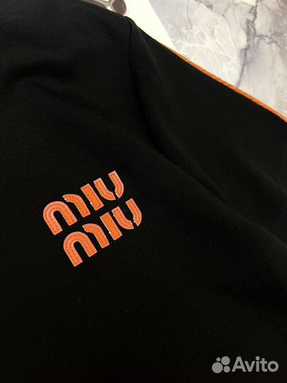 Костюм женский