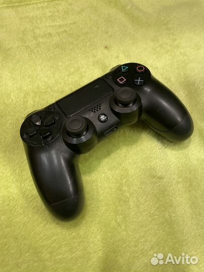 Playstation 4 геймпад в комплекте