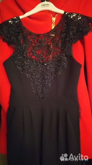 Комбинезон нарядный миниатюрной девушки