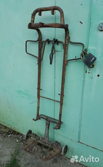 Тележка для перевозки лодочного мотора