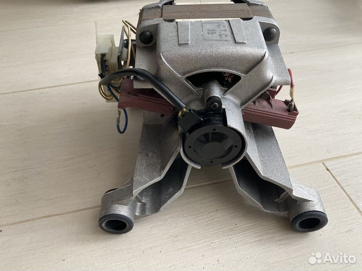 Двигатель стиральной машины Ardo FL85s