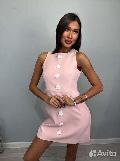 Платье с пуговицами вечернее