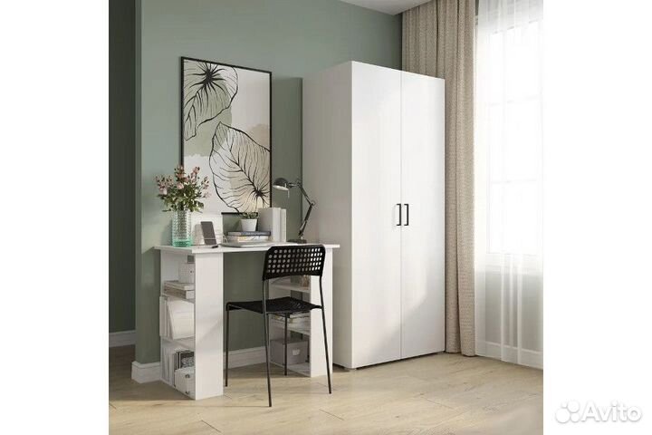 Письменный стол белый