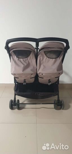 Коляска для двойни