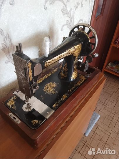 Швейная машина Singer