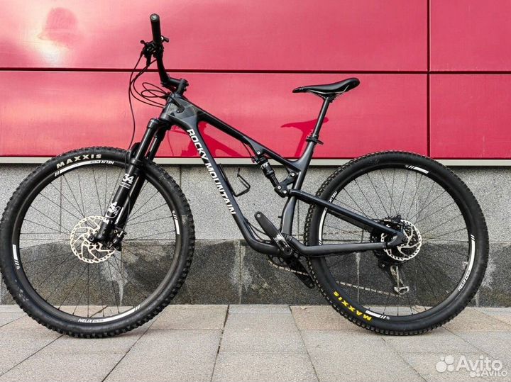 Двухподвес Rocky Mountain Element Carbon
