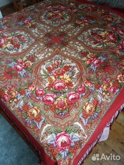 Шаль павловопосадская Счастливица