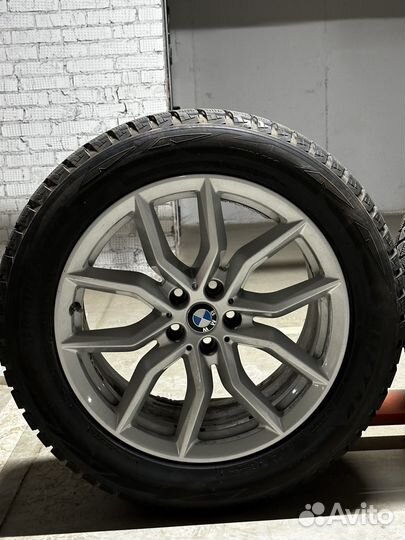 Колеса BMW X5 G05 X6 с зимней резиной 265/50/R19