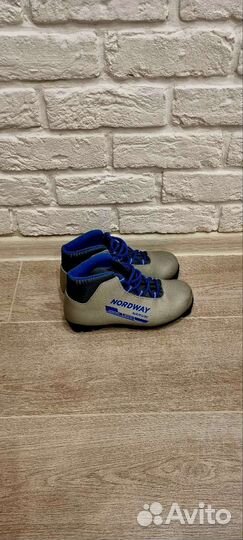 Ботинки лыжные