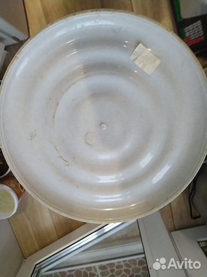 Большой мусорный бак