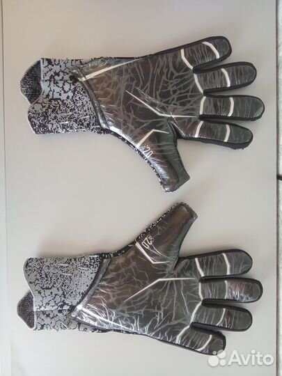 Вратарские перчатки взрослые