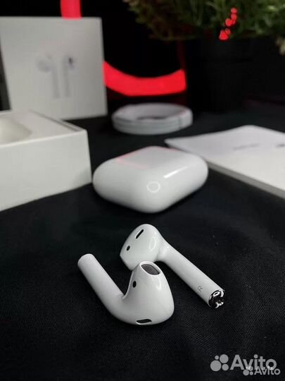 AirPods 2 (новые) + чехол