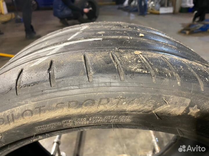 Michelin Pilot Sport 4 S 285/35 R20 104Y