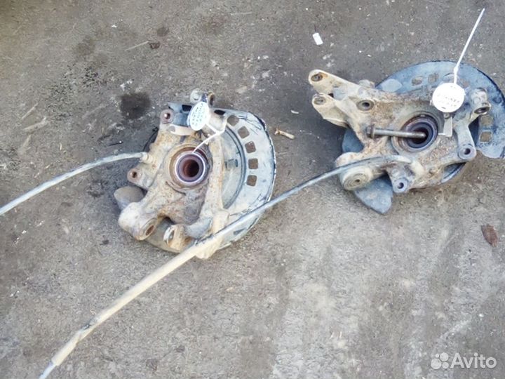 Кулак задний L, R Audi Q7 7L8505436A