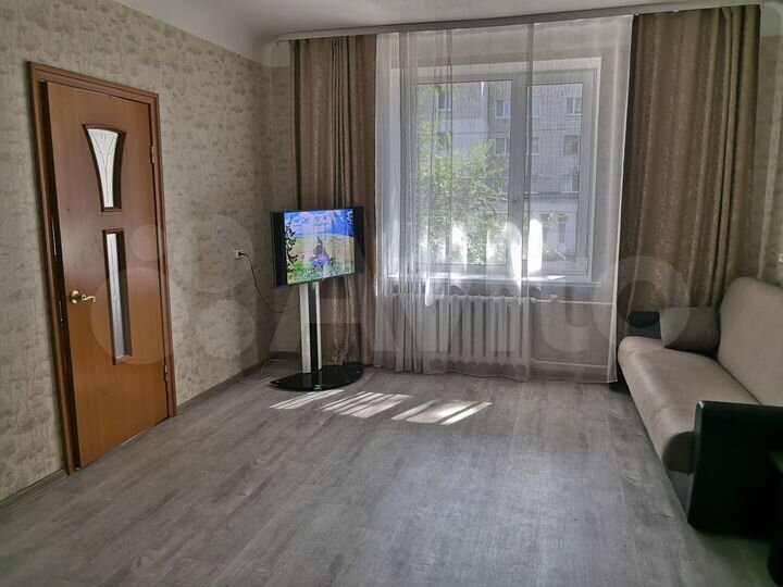 2-к. квартира, 57 м², 2/4 эт.