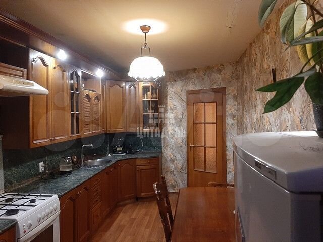 3-к. квартира, 90 м², 3/10 эт.