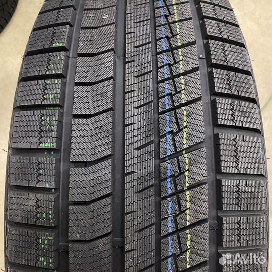 Tracmax X-Privilo S360 235/65 R17 108T