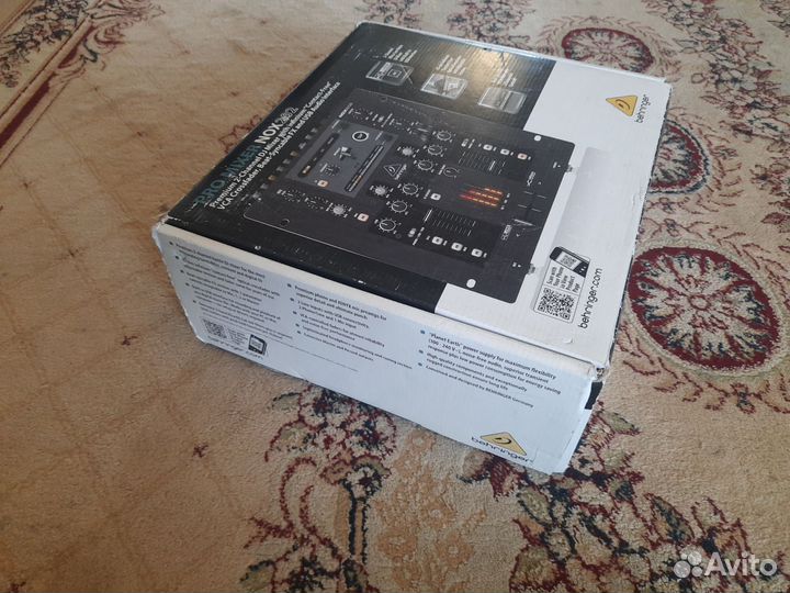 Behringer nox 202