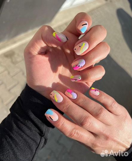 Маникюр и педикюр