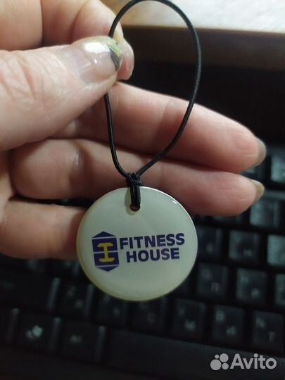 Абонемент в фитнес клуб с бассейном