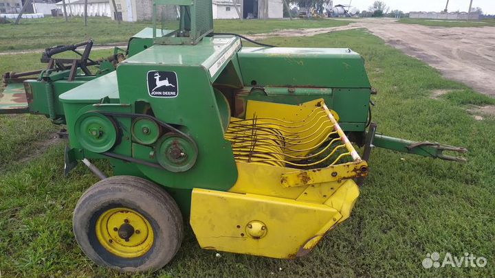 Пресс-подборщик John Deere 330, 1999
