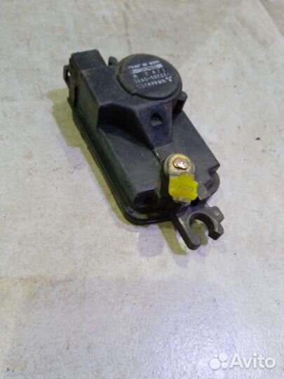 Активатор замка двери