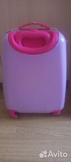 Чемодан на колесах детский б/у