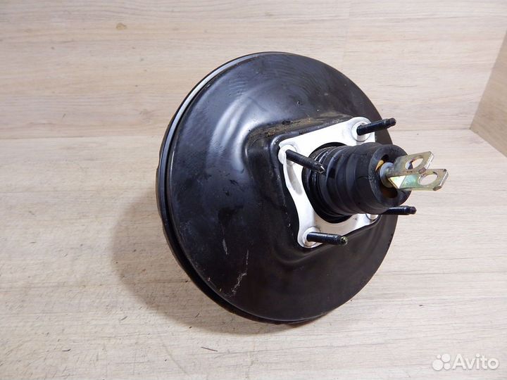 Вакуумный усилитель тормозов Ford Focus 2