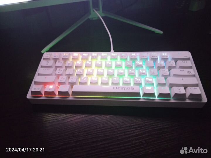Игровая механическая клавиатура белая
