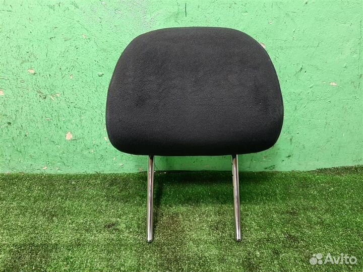 Подголовник Mitsubishi Grandis 2008