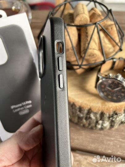 Чехол iPhone 14 Pro черный кожа