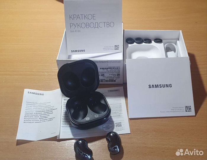 Беспроводные наушники Samsung Galaxy Buds Live