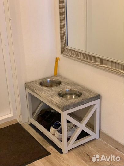 Подставка под корм